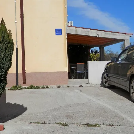Apartamento Apartment Tucak