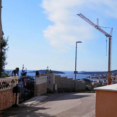 Apartment Tucak * Rogoznica (Sibenik-Knin)