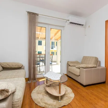 Apartamento Apartment Tucak *