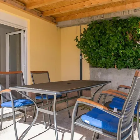 Apartment Tucak * Rogoznica (Sibenik-Knin)